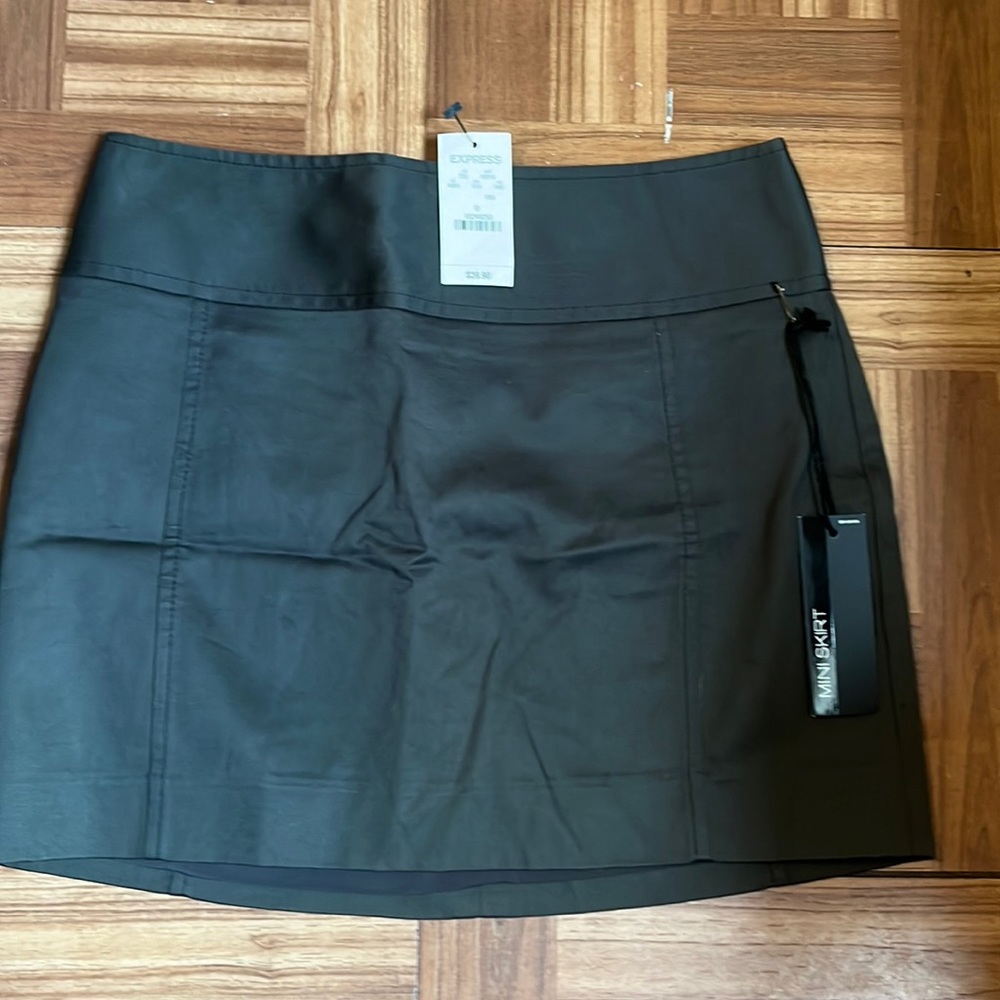Express mini skirt